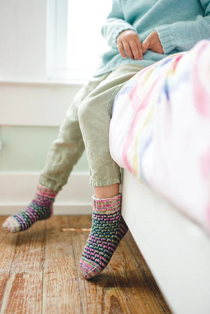 Mini Pom/ Happy Knits for Little Kids